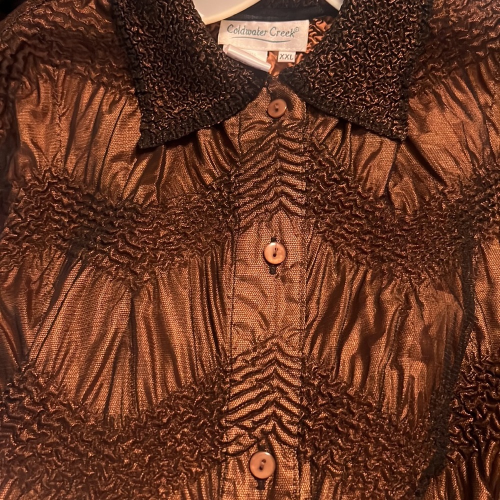 Coldwater Creek XXL EUC bronze polyester with black netting chevron pattern top.